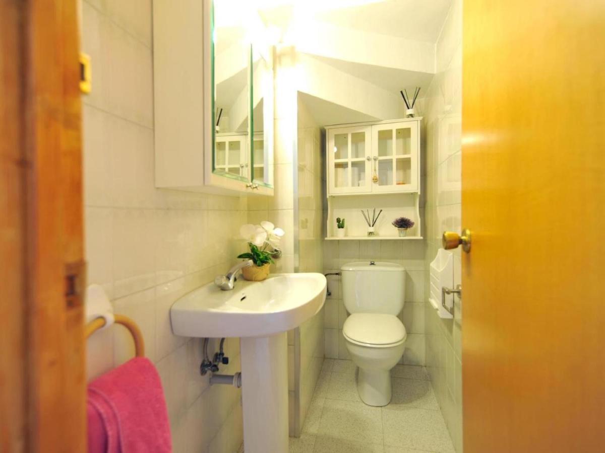 Сasa de vacaciones Gerkens, Bonita Casa De Tres Con Piscina Comunitaria En Escala