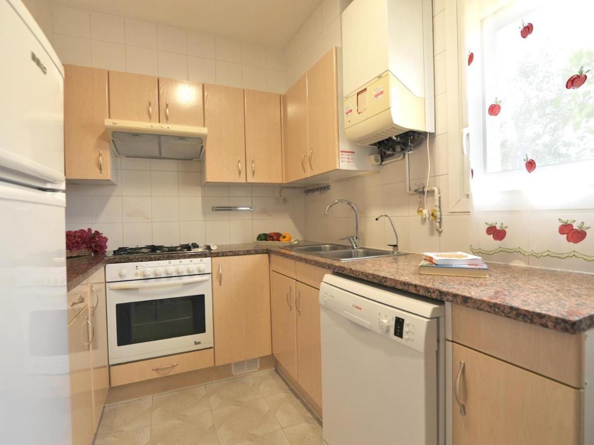Сasa de vacaciones Gerkens, Bonita Casa De Tres Con Piscina Comunitaria En Escala