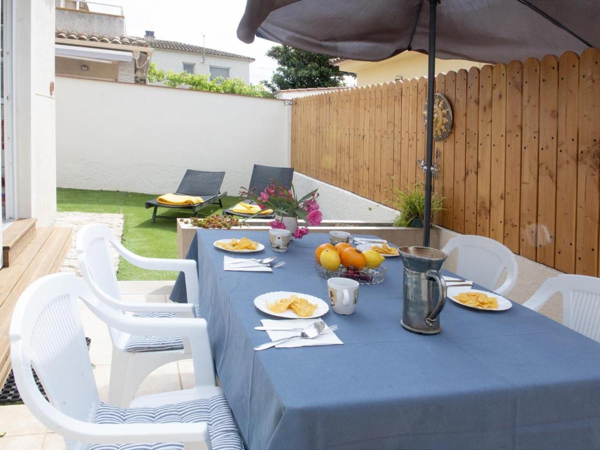 Gerkens, Bonita Casa De Tres Con Piscina Comunitaria En Escala Сasa de vacaciones L' Escala