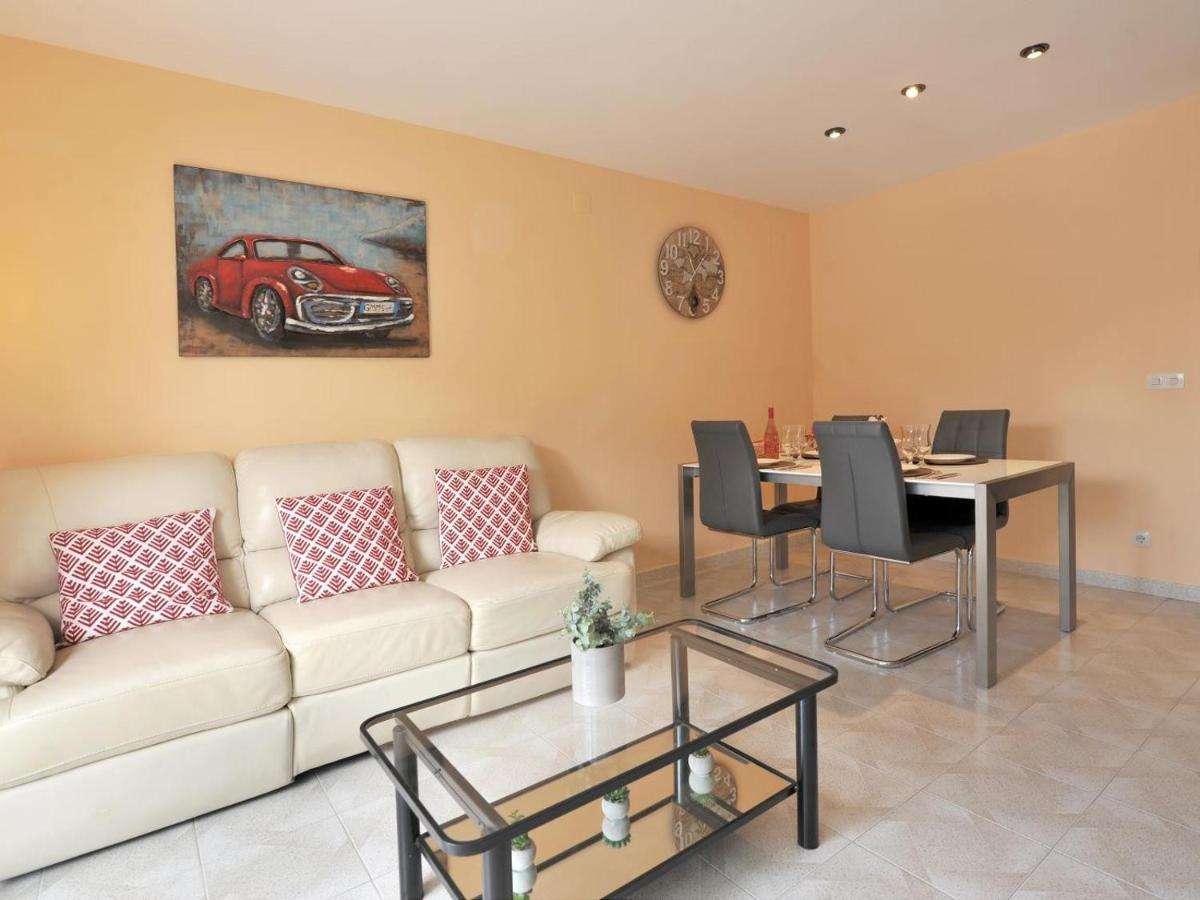 Gerkens, Bonita Casa De Tres Con Piscina Comunitaria En Escala Сasa de vacaciones L' Escala
