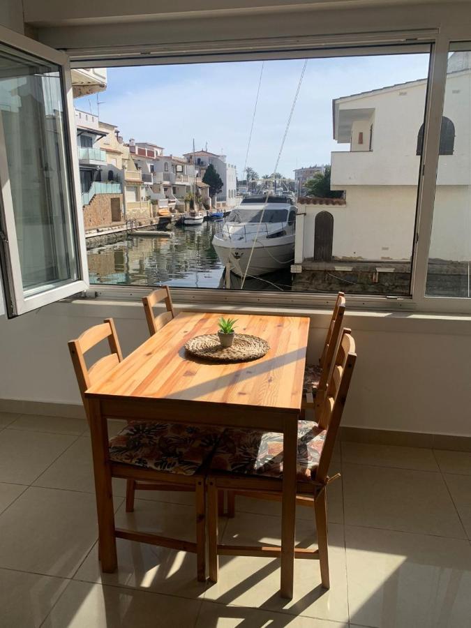 Apartment Waterside - Two Bedroom Empuriabrava