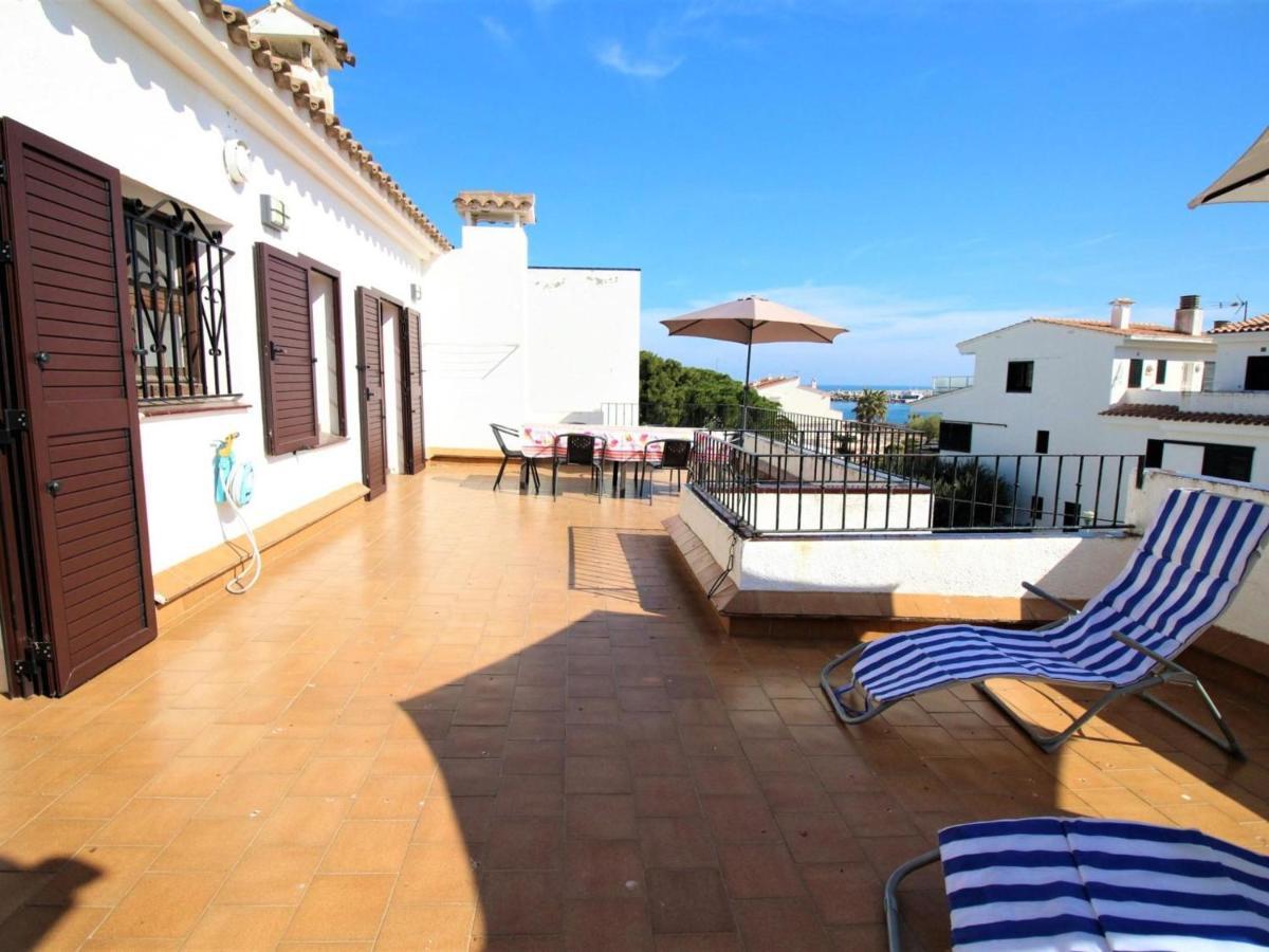 Atico Renovado Y Luminoso Con 2 Terrazas, Cerca De La Playa Y Paseo Maritimo, Parking Y Wifi Inclus - Es-228-47 Apartamento Llançà