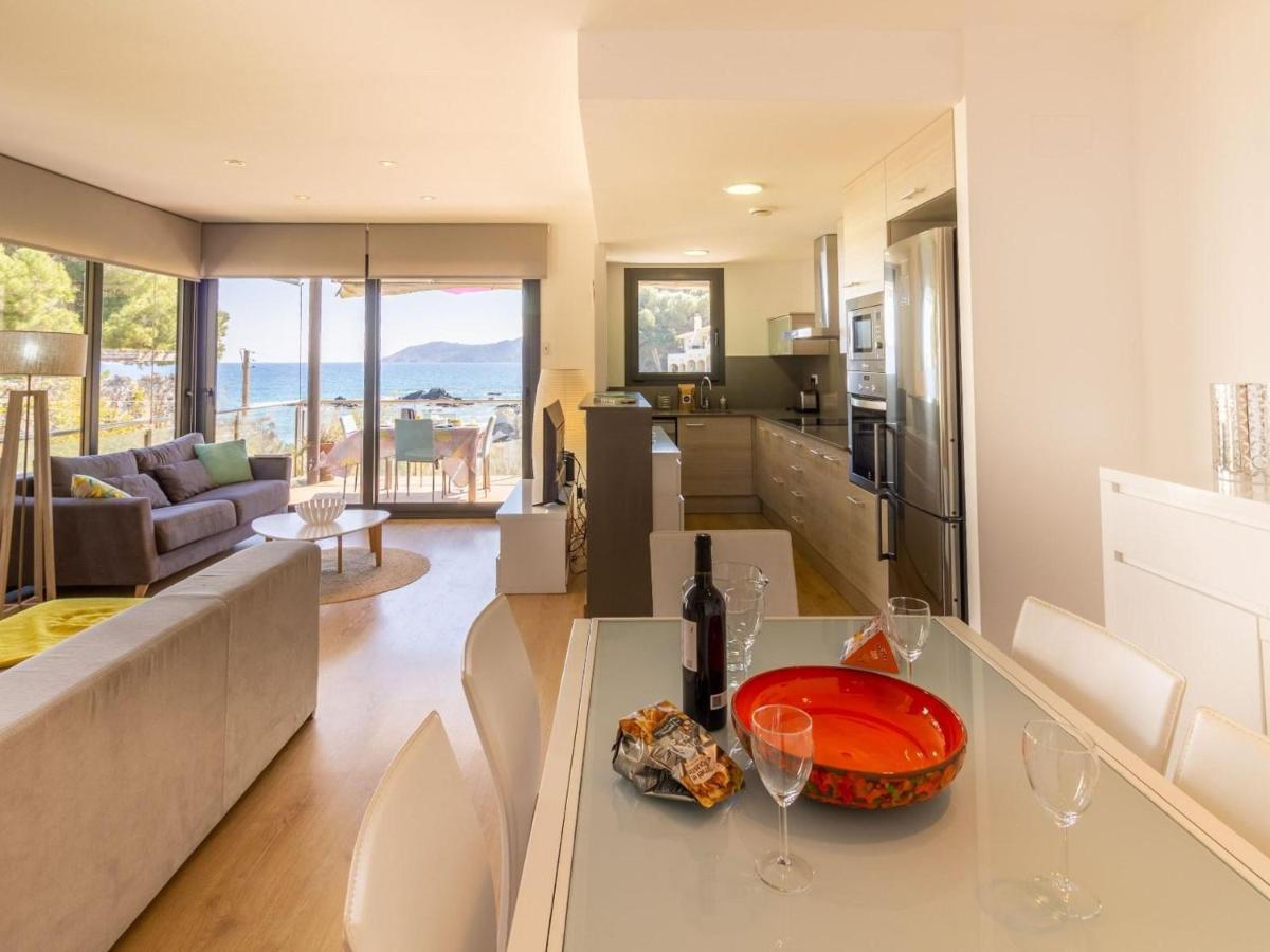De Lujo Frente Al Mar En Playa De La Tonyines, 3 Habitaciones, Terraza, Garaje Y Mas - Es-228-127 *