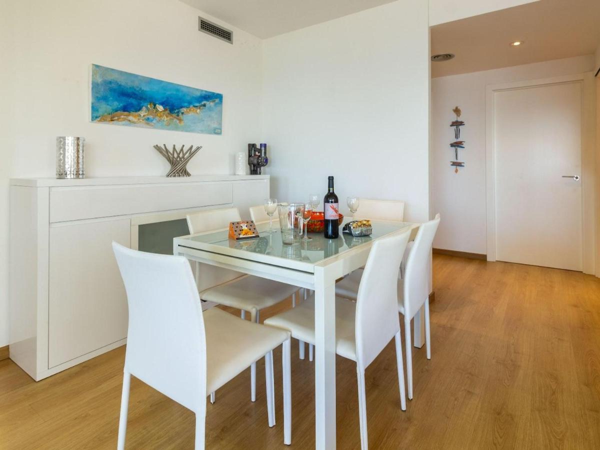 Apartamento De Lujo Frente Al Mar En Playa De La Tonyines, 3 Habitaciones, Terraza, Garaje Y Mas - Es-228-127 Llançà