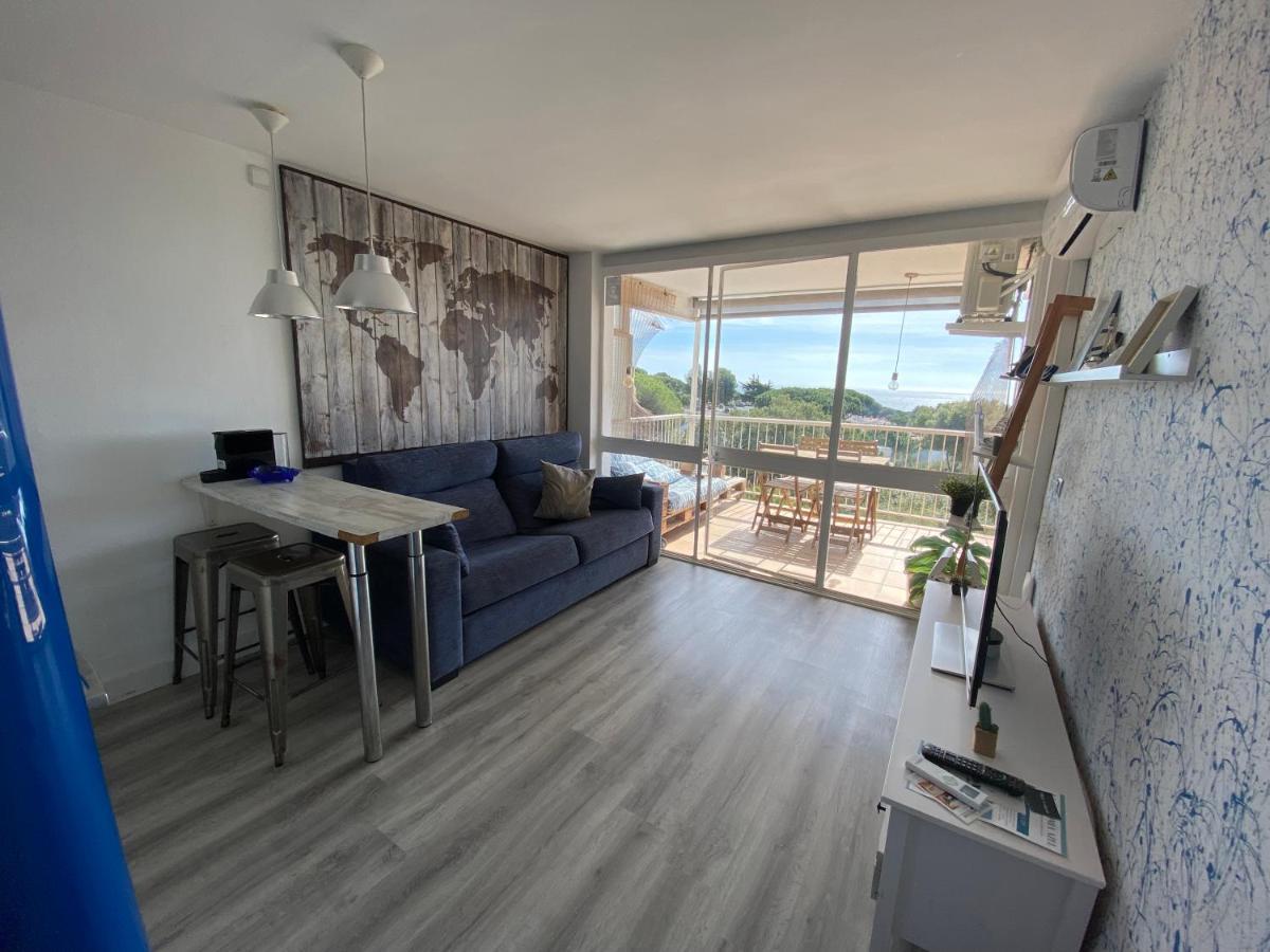 Apartment Romantic With Sea Views In *