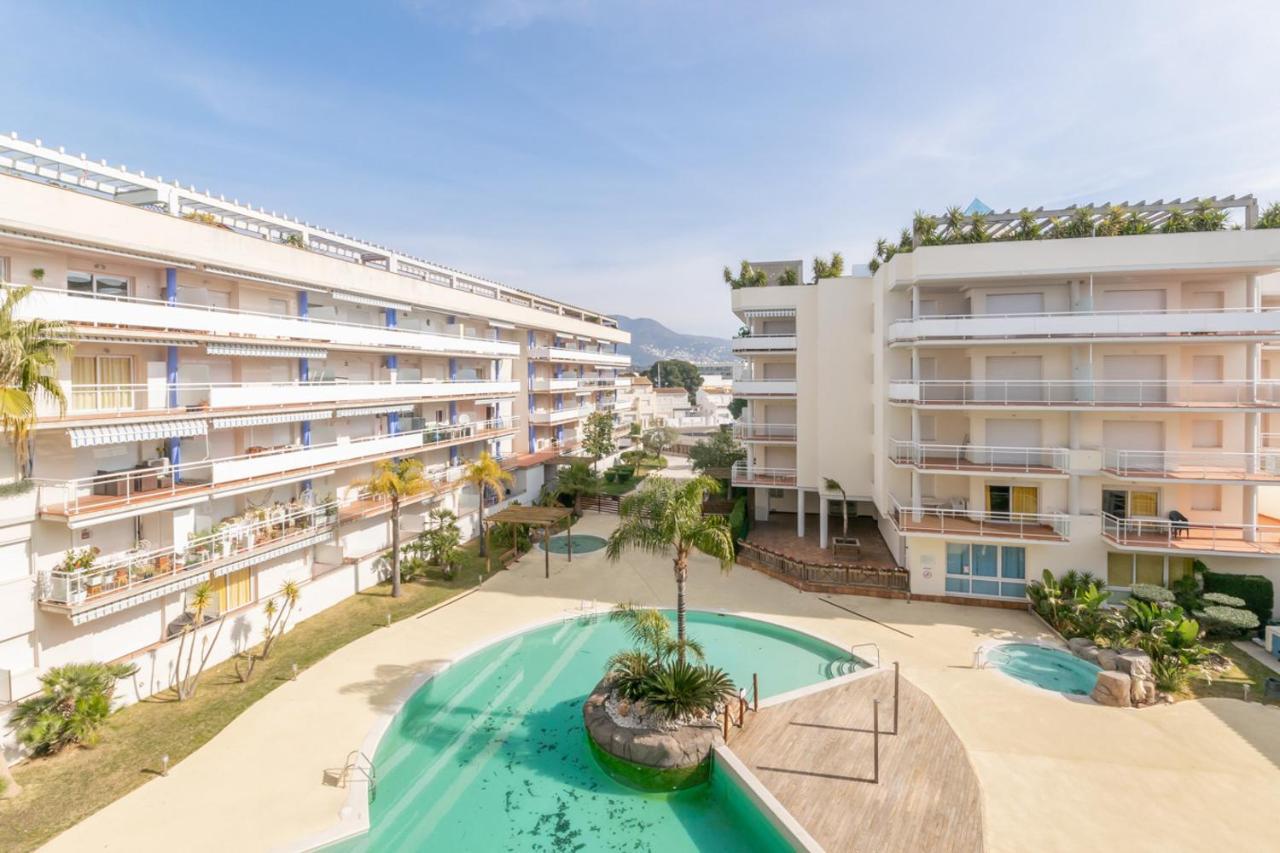 Apartamento Con Terraza Y Vista Piscina
