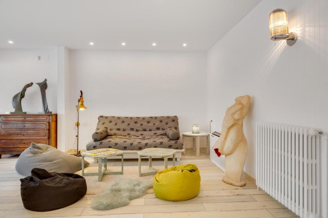 Contemporary Art House *