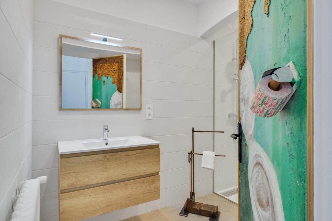 Contemporary Art House
