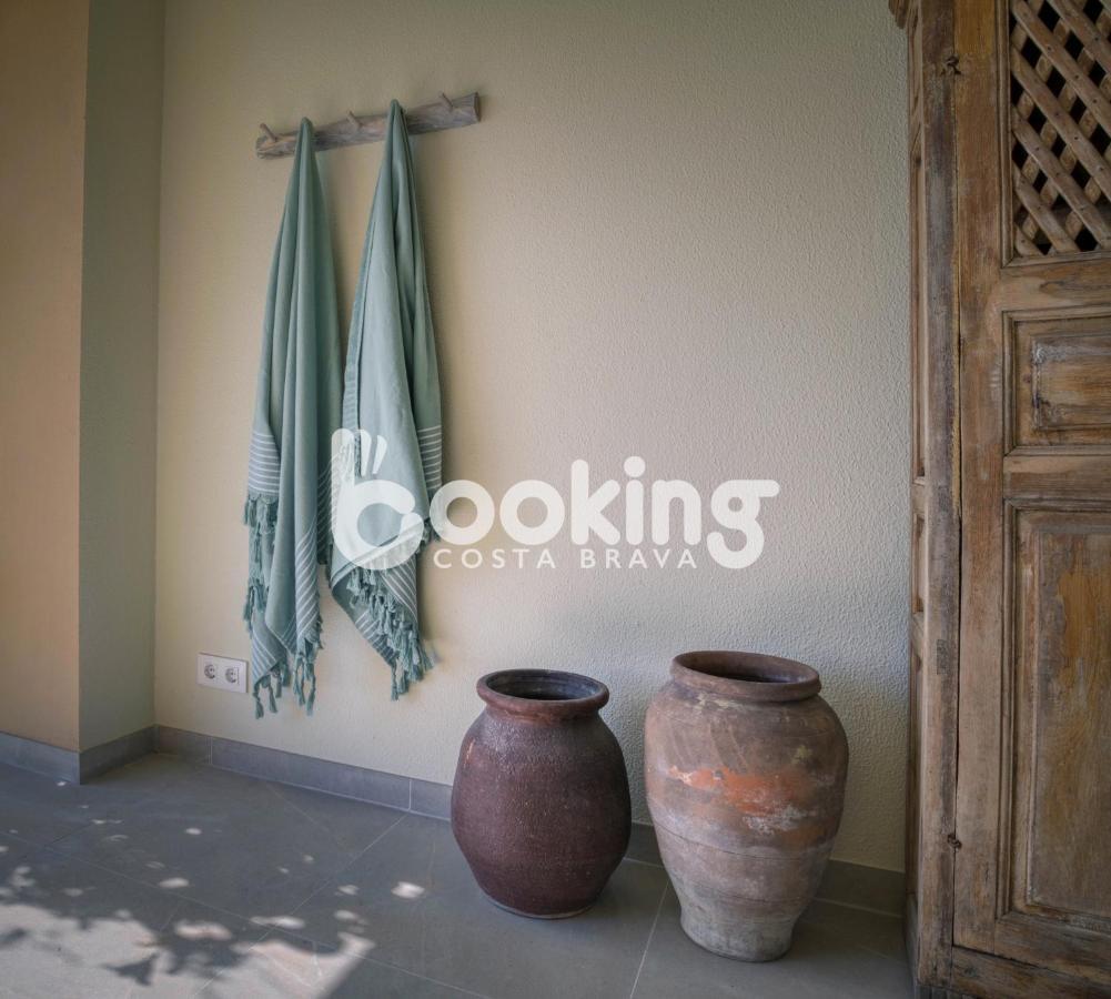 Velas I: Beachfront With Sea Views And Pool Access Apartment *