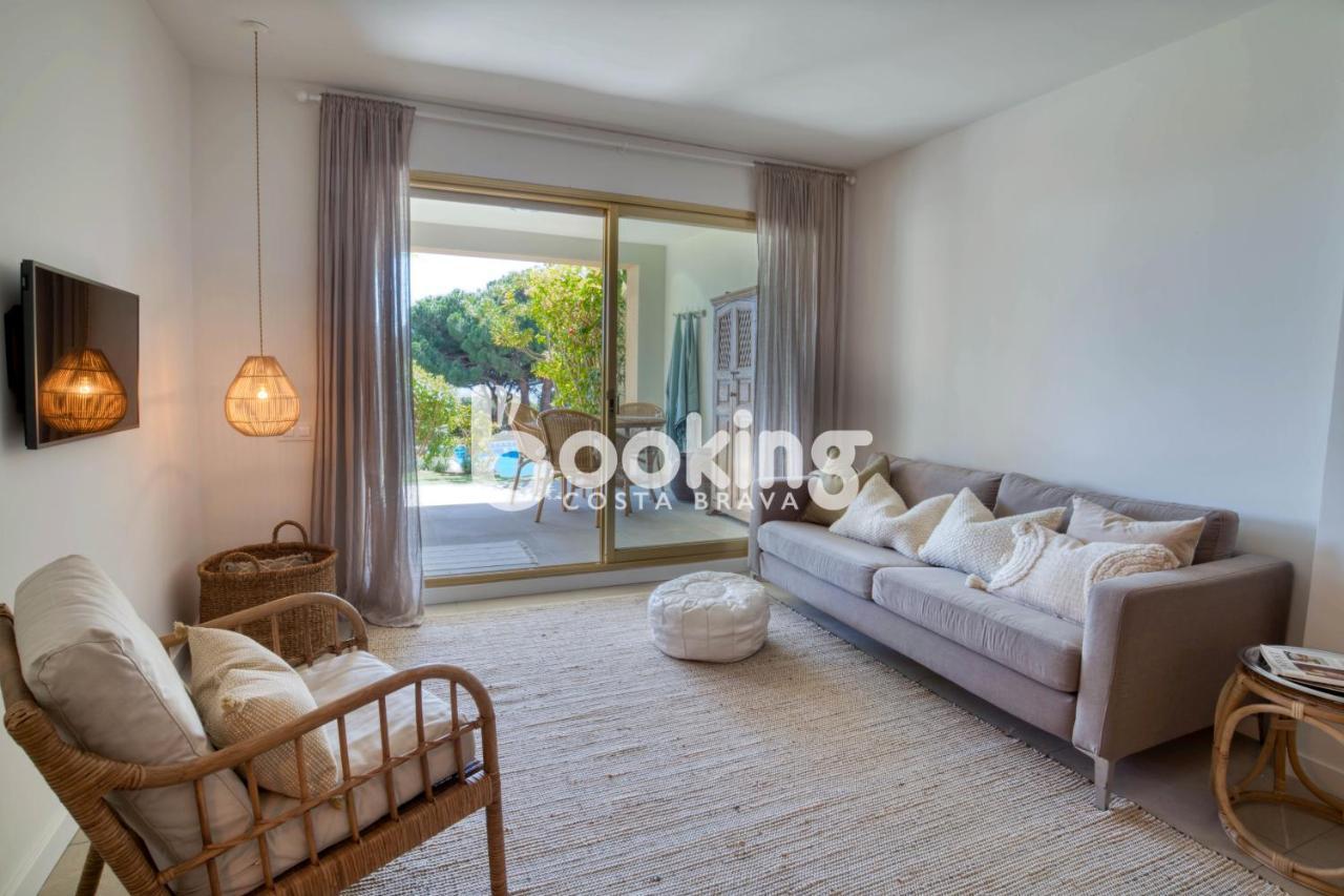 Apartment Velas I: Beachfront With Sea Views And Pool Access S'Agaro