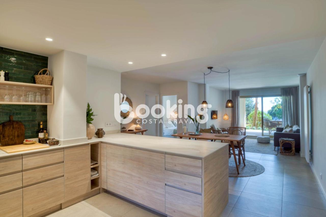 Velas I: Beachfront With Sea Views And Pool Access S'Agaro