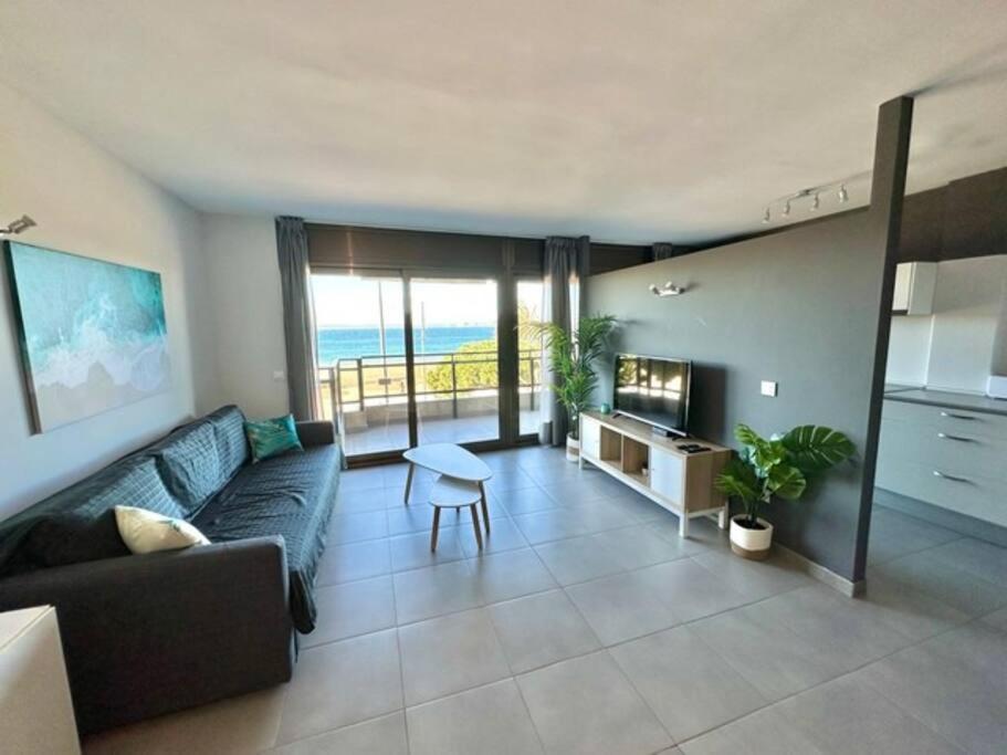 - Marivent Apartment Roses