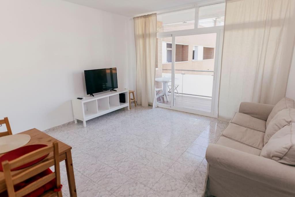 2 Bedroom Terrace & Pool Apartment Lloret de Mar