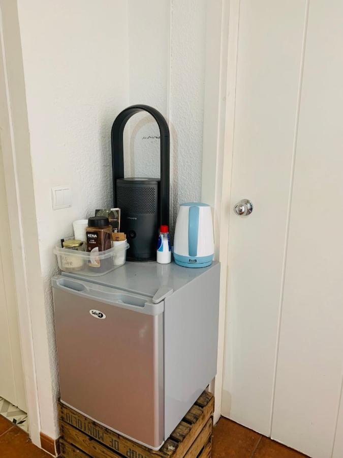 Habitación en casa particular Centrica Con Aire Acondicionado Bano Privado Nevera