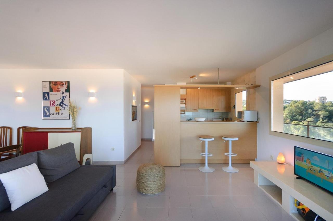 Pool And Sea Views With 1 Parking Space