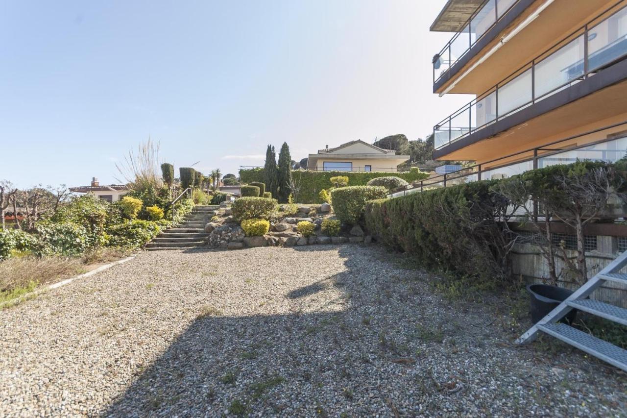 Pool And Sea Views With 1 Parking Space