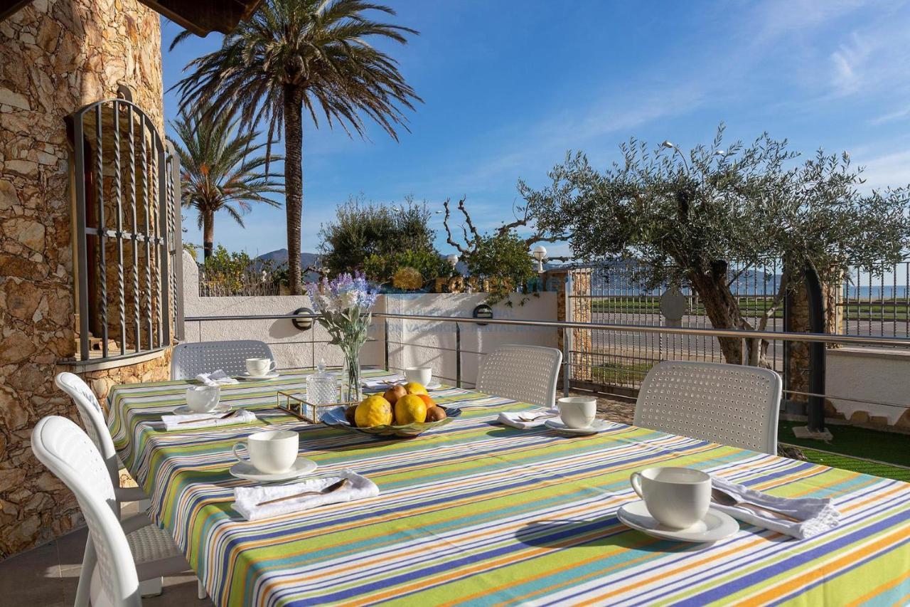 Rnet - Piscina Port Primer Empuriabrava