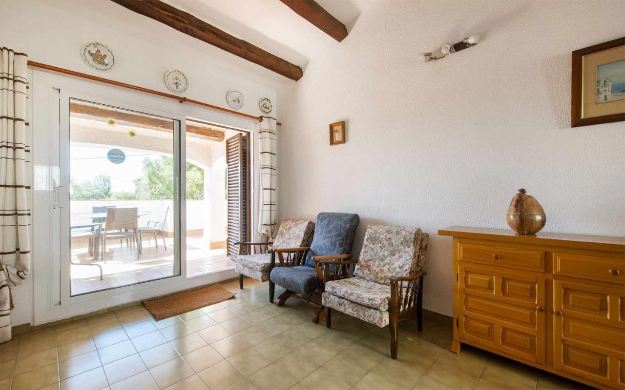 Homestay Con Piscina Comunitaria Y Parking27