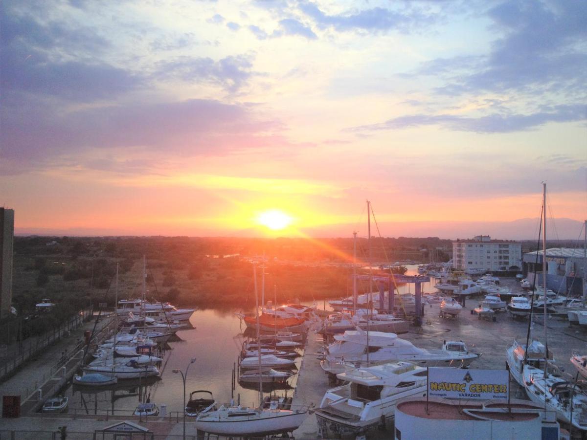 Holidays Penthouse Vues Panoramiques Sur Le Port Naval,un Sejour Elegant Assure 