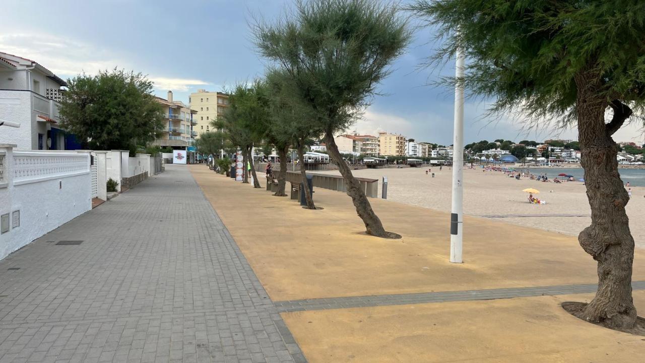 En La Playa. Free Parking. Free Wifi Apartment L'Escala