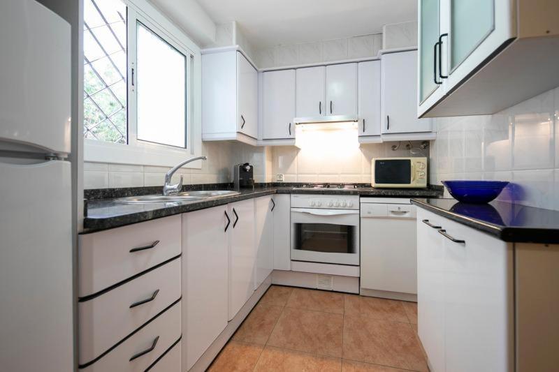 Apartamento, Piscina, Mts De La Playa, St Feliu Guixols, C Brava *