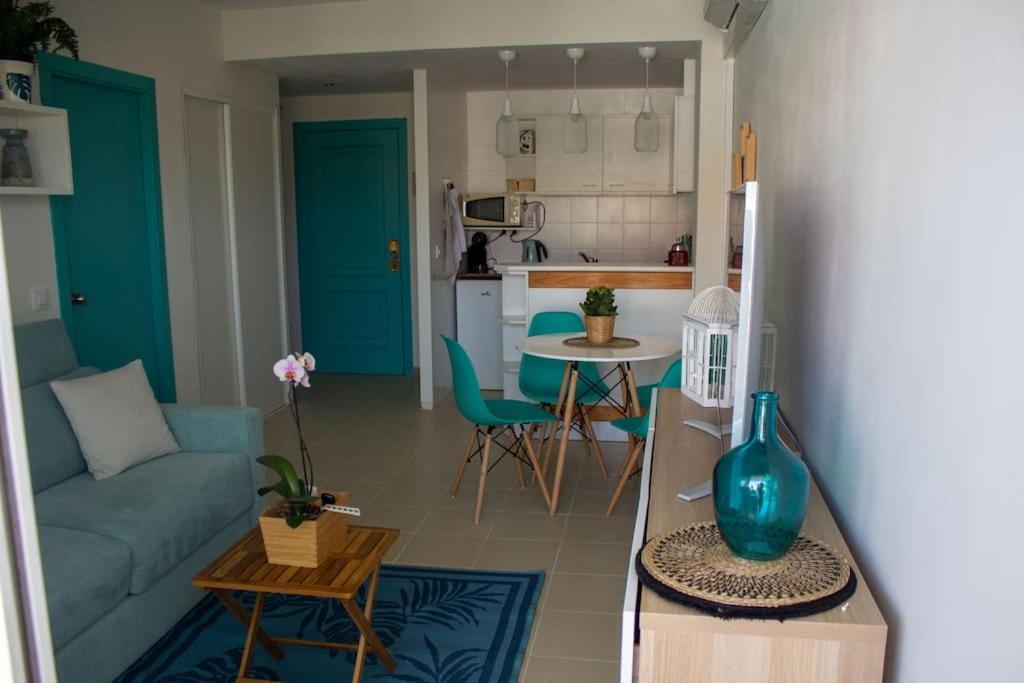 Apartamento Alegre Apto Con Piscina, A 300m De La Playa. *