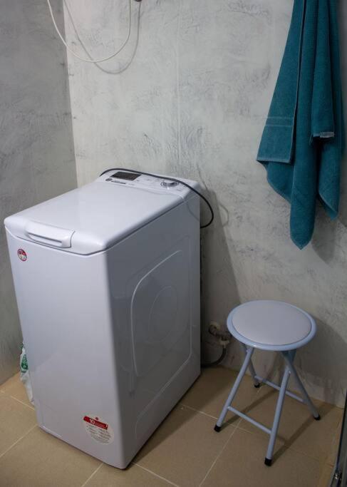 Alegre Apto Con Piscina, A 300m De La Playa. Apartamento Blanes