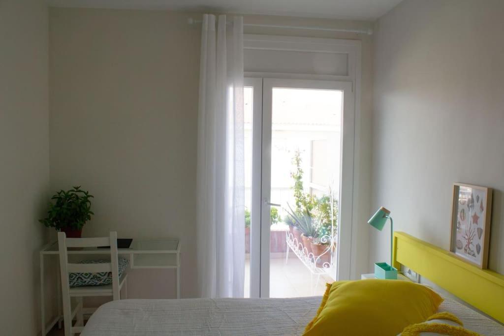 Alegre Apto Con Piscina, A 300m De La Playa. Apartamento Blanes
