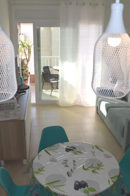 Alegre Apto Con Piscina, A 300m De La Playa. Apartamento *