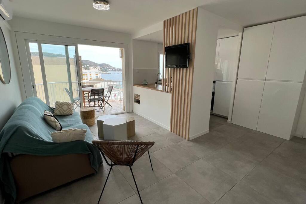 Apartamento Tres Con Vistas Al Mar En Apartamento *