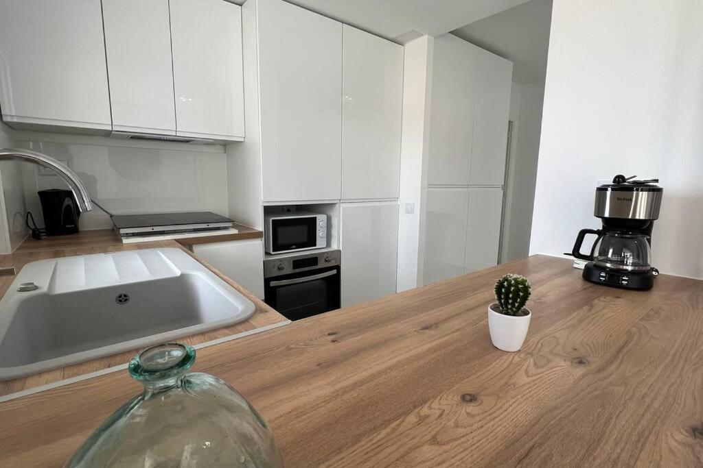 Apartamento Tres Con Vistas Al Mar En *