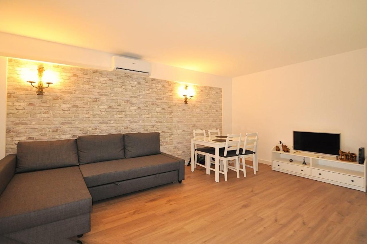 Apartment Domus *