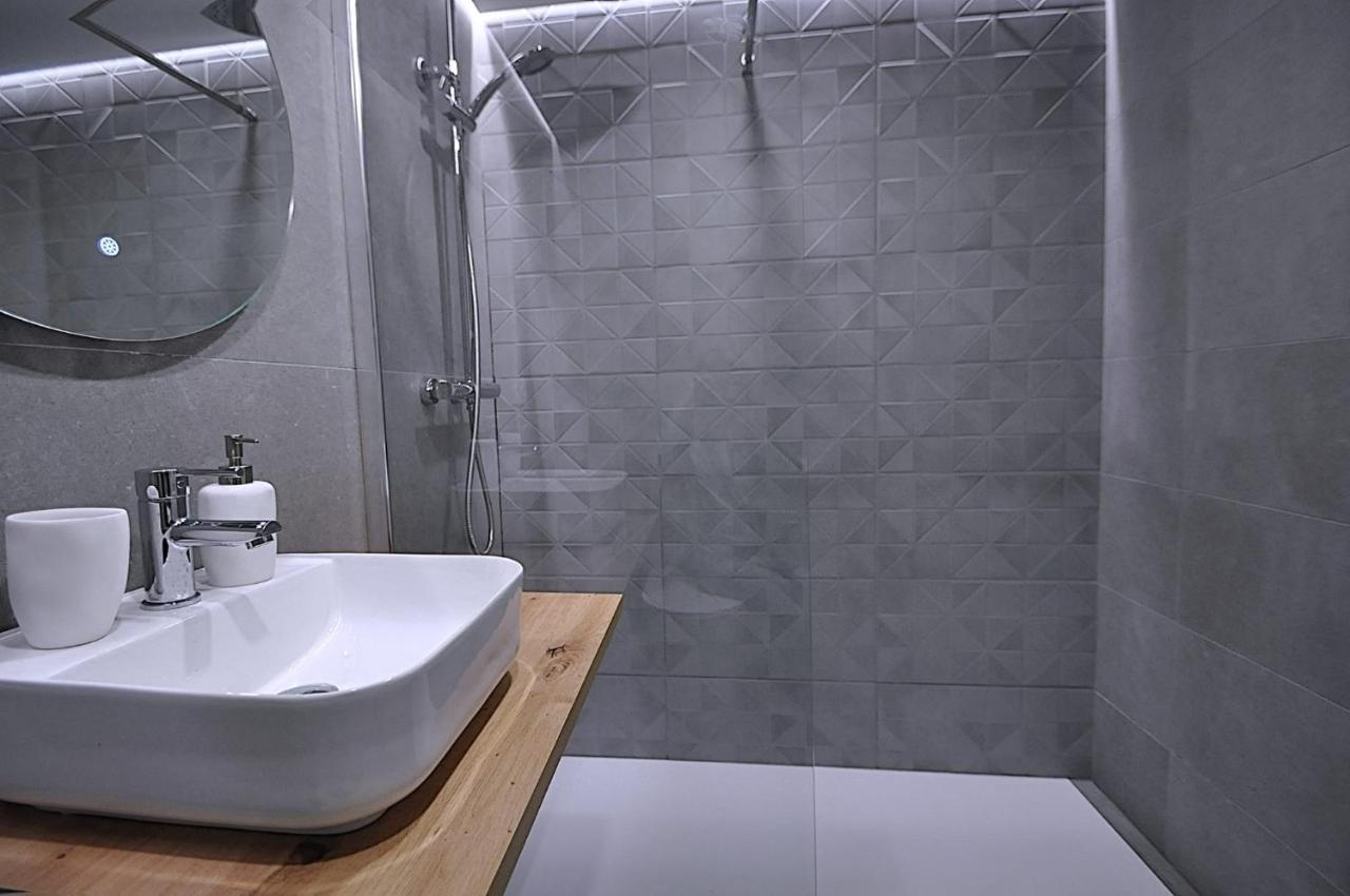 Domus Apartment *