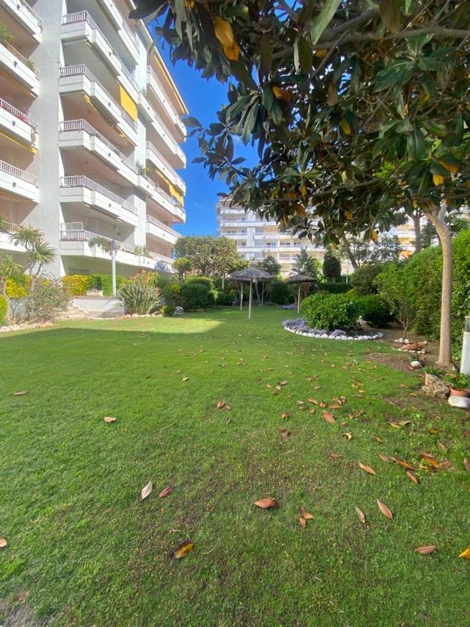 Apartment Lujoso Piso Enfrente De Playa De Fenals, 2 Terrazas *