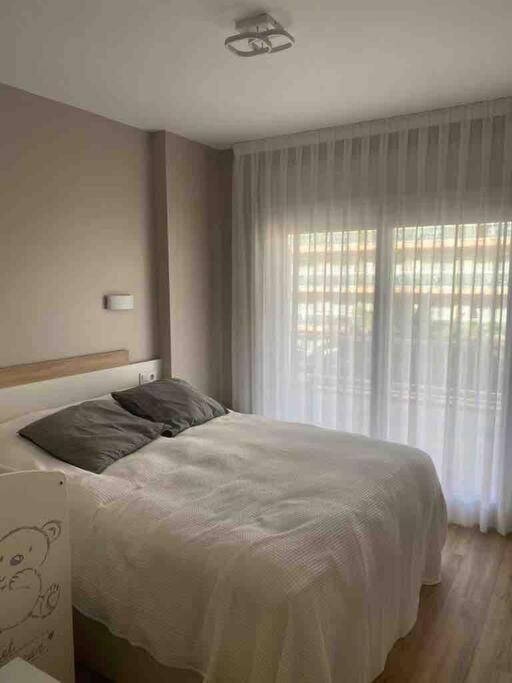 Apartment Lujoso Piso Enfrente De Playa De Fenals, 2 Terrazas Lloret de Mar