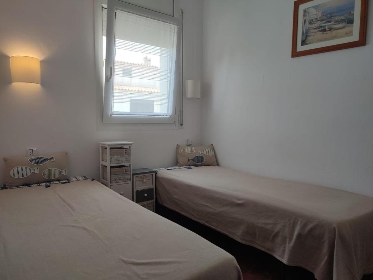 Holiday home Port Petit Casa Al Canal Empuriabrava