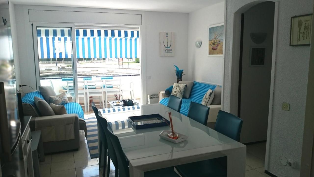 Port Petit Casa Al Canal Holiday home Empuriabrava