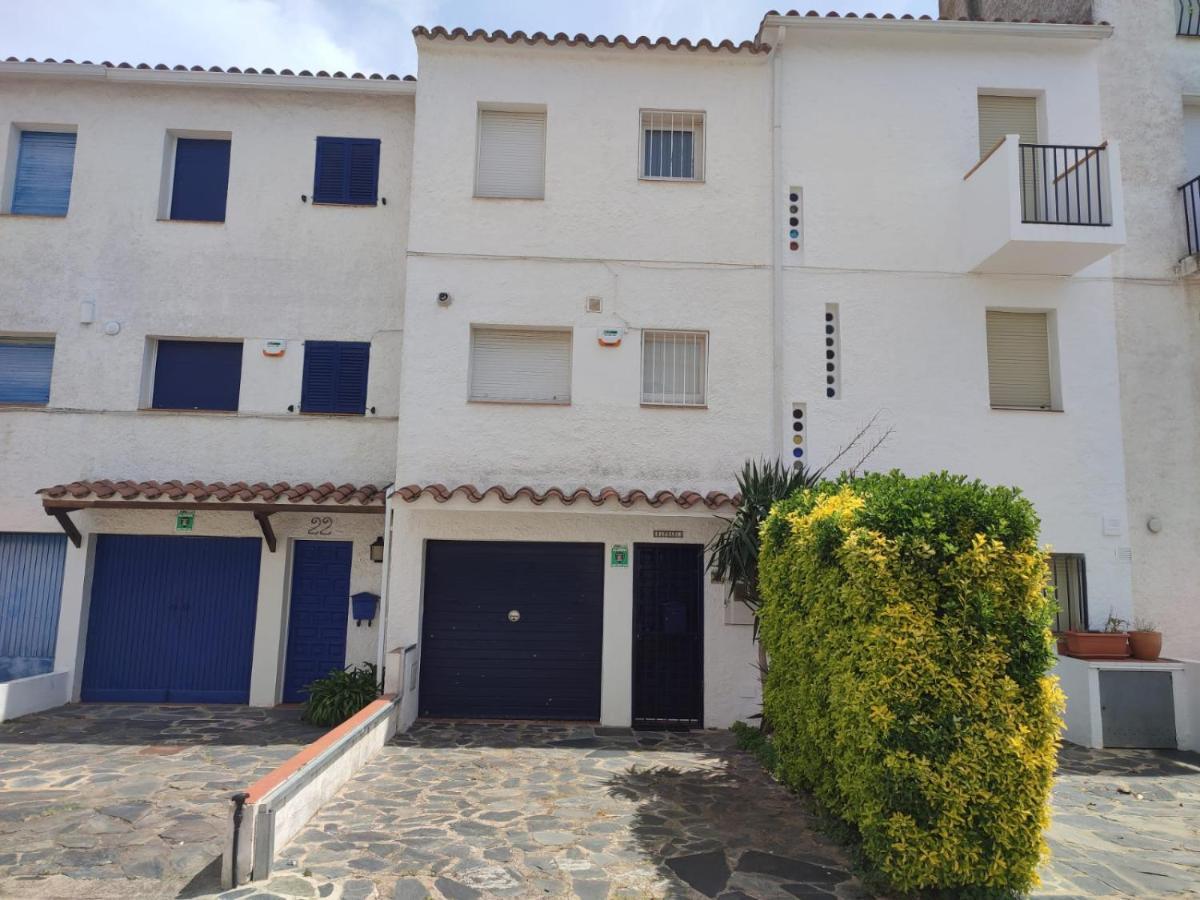Holiday home Port Petit Casa Al Canal Empuriabrava