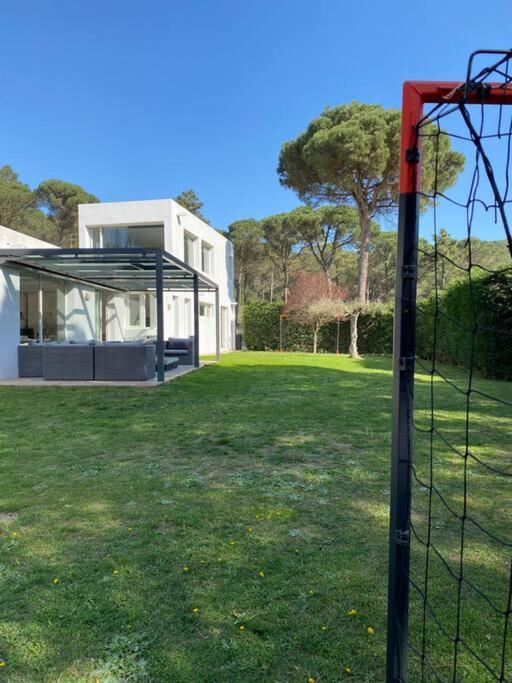 Casa Y Loft Minimalista, Jardin Y Parking Privado Girona