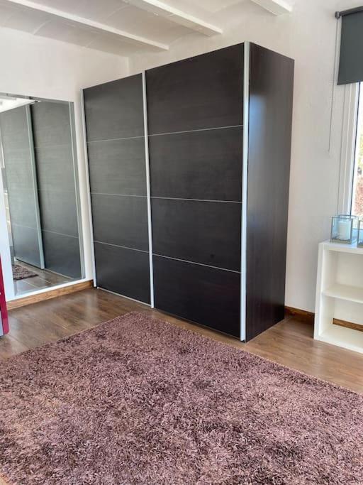 Casa Y Loft Minimalista, Jardin Y Parking Privado