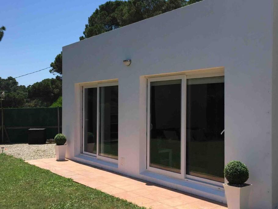 Casa Y Loft Minimalista, Jardin Y Parking Privado Girona
