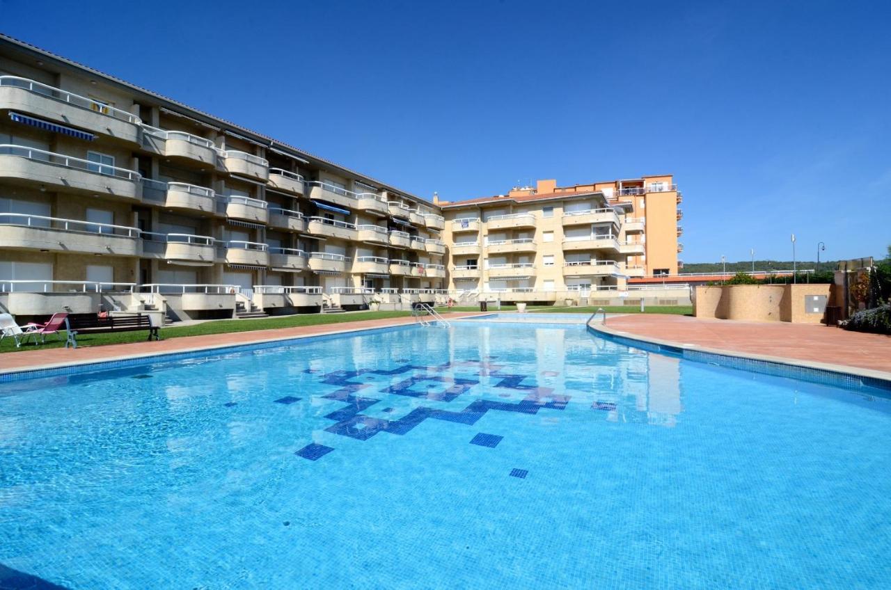 Apartment Manureva Iii 2-c