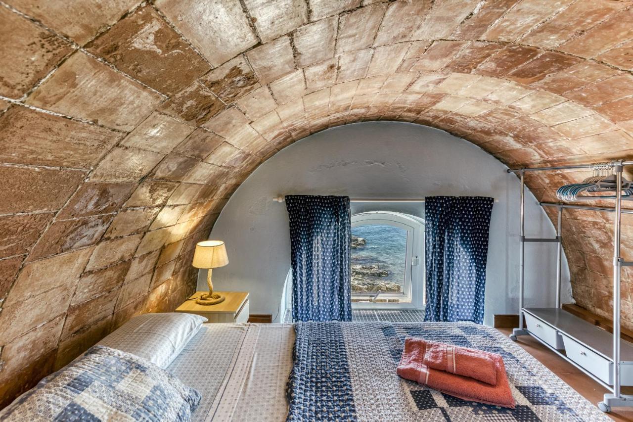 Loft Apartment *