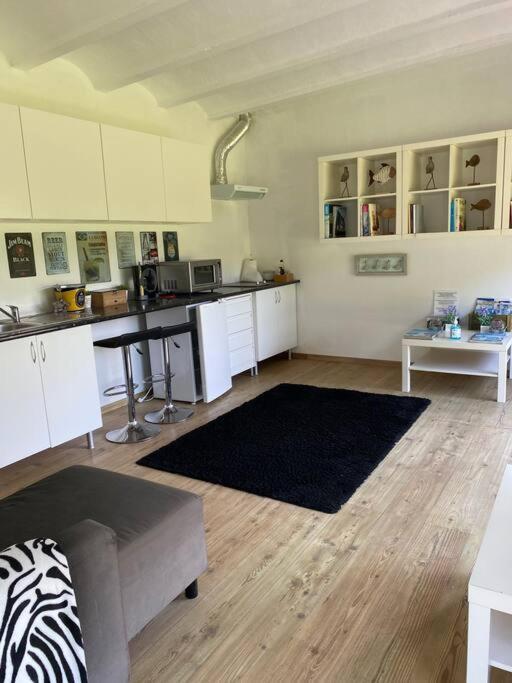 Casa Y Loft Minimalista, Jardin Y Parking Privado Girona