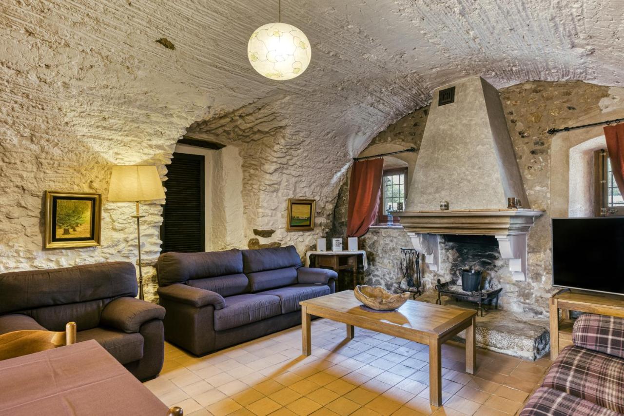 Country house Masia Grande Rural Gat Vell Llampaies