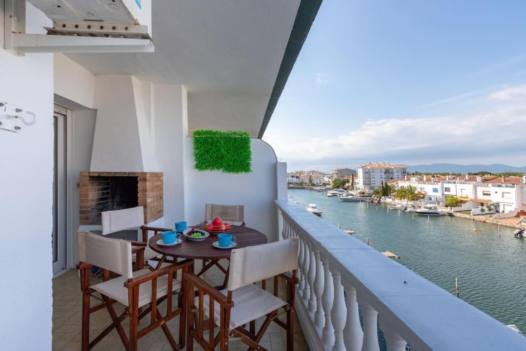 Centrico, Tranquilo, Playa Port Emporda Apartment Empuriabrava