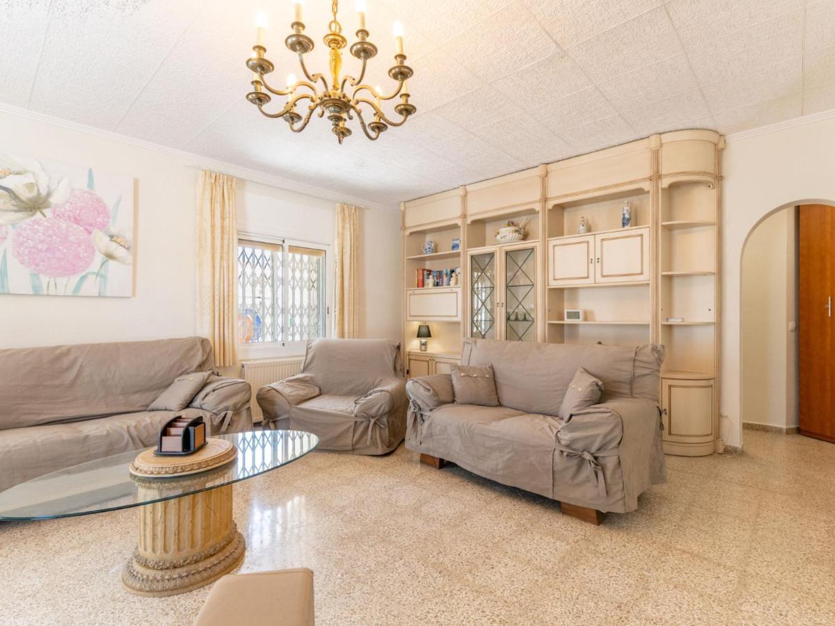 Сasa de vacaciones Roanne By Interhome *