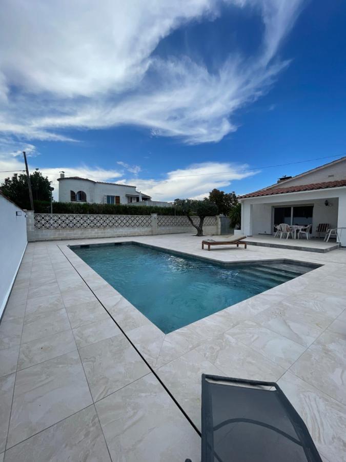 Welcs -046- Con Piscina Ampuriabrava