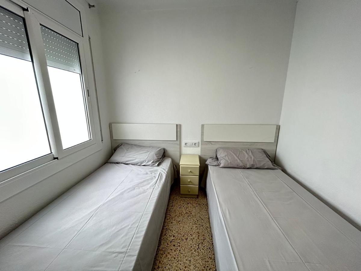 Apartamento Playa La Perola Rosas