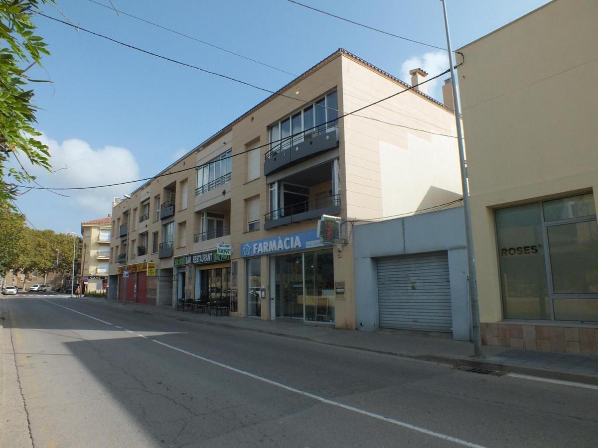 Bonito De 2 En Con Estacionamiento, Aire Acondicionado, Cerca Del Centro Y De La Playa - Es-204-46 *